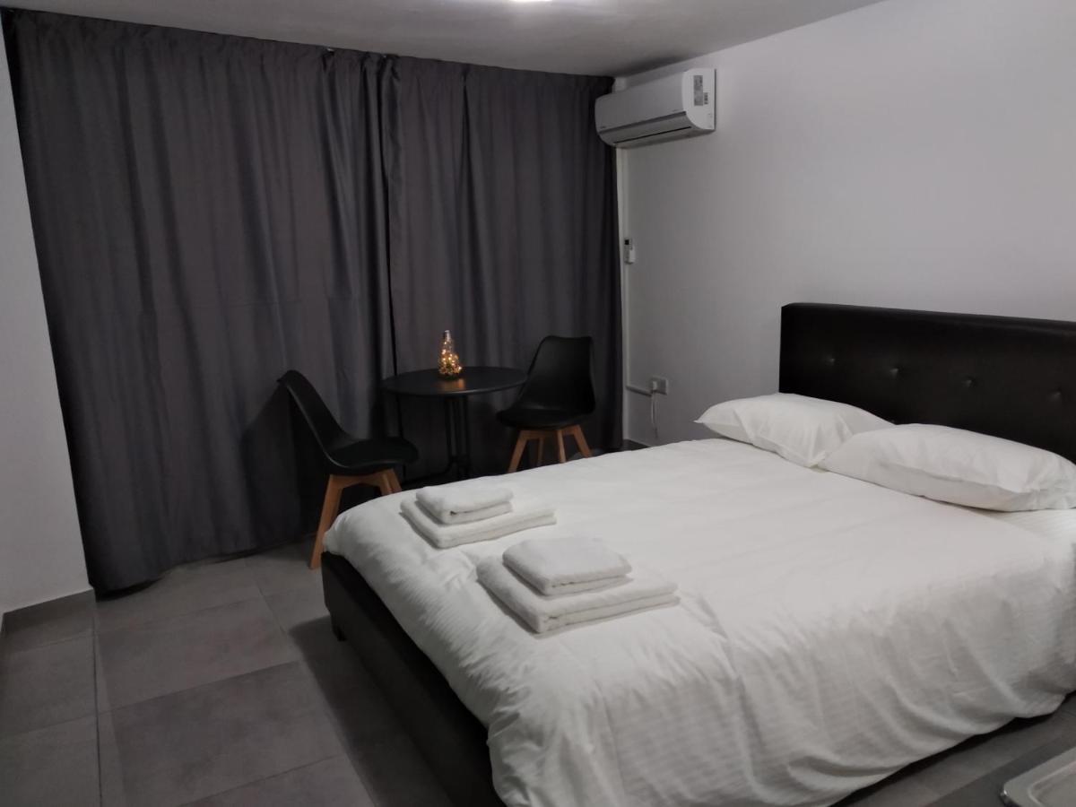 Cozy Place In The Heart Of Harbor Apartament Pafos